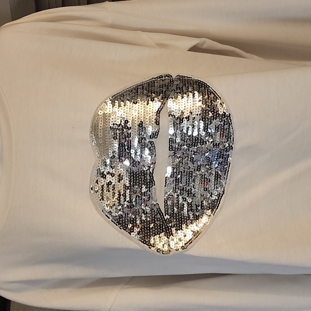 CBR brand sequence lip π/ kiss π sweatshirt - Picture 6 of 9